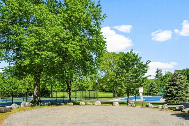 Building Photo - 319 Wagner Ave