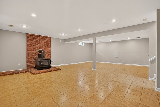 Building Photo - 14 Braxton Dr