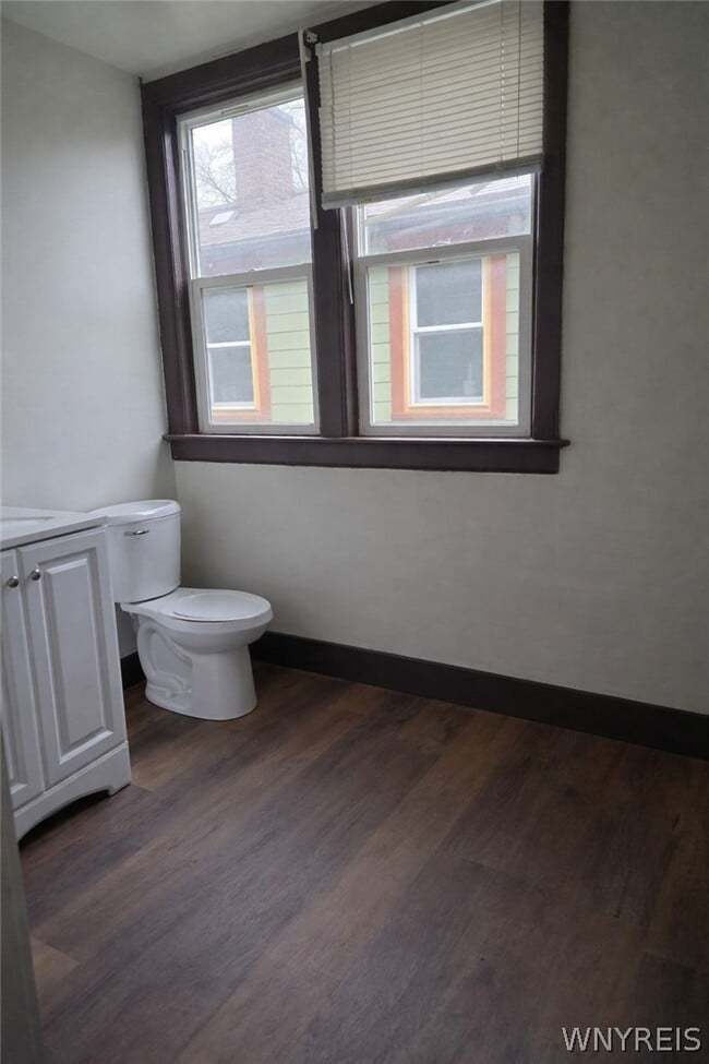 Building Photo - 193 Merrimac St