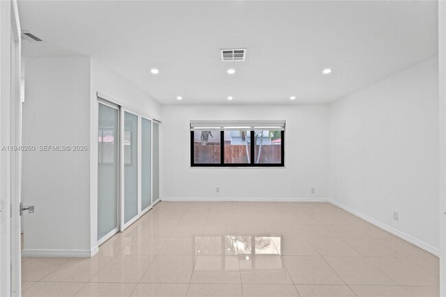 Building Photo - 730 SW 95 Terrace