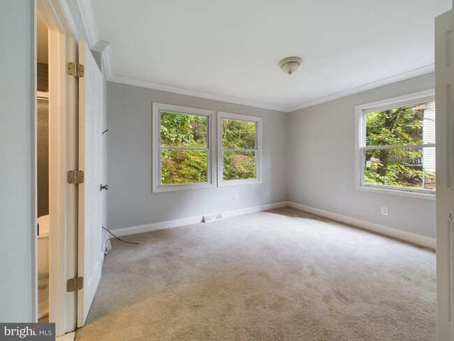 Building Photo - 2232 Aquia Dr