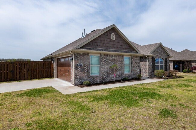 Building Photo - 4603 W Croft Dr