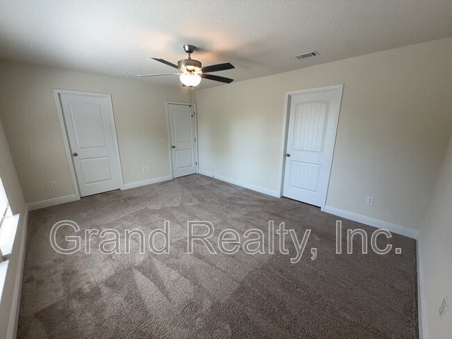 Building Photo - 4397 Village Oak Ln