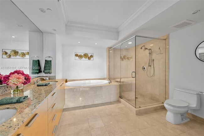 Building Photo - 1830 S Ocean Dr