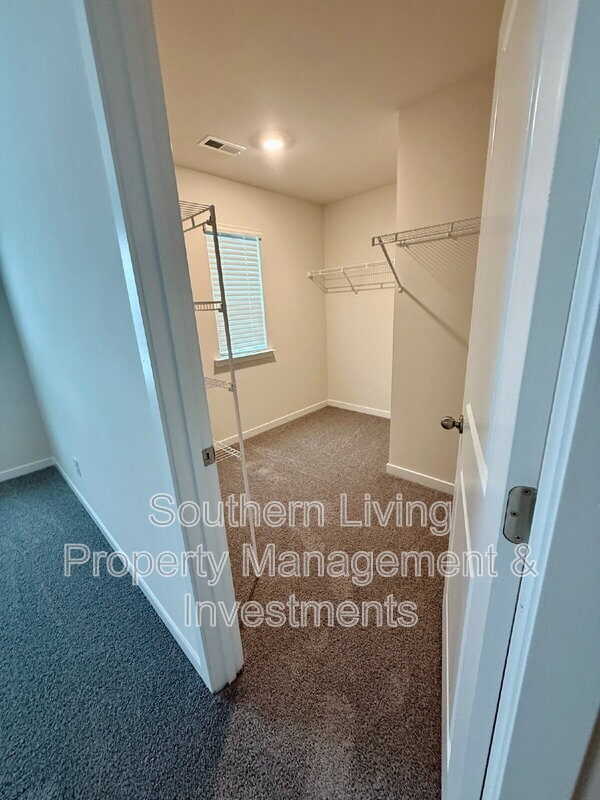 Building Photo - 12027 Zazu Wy