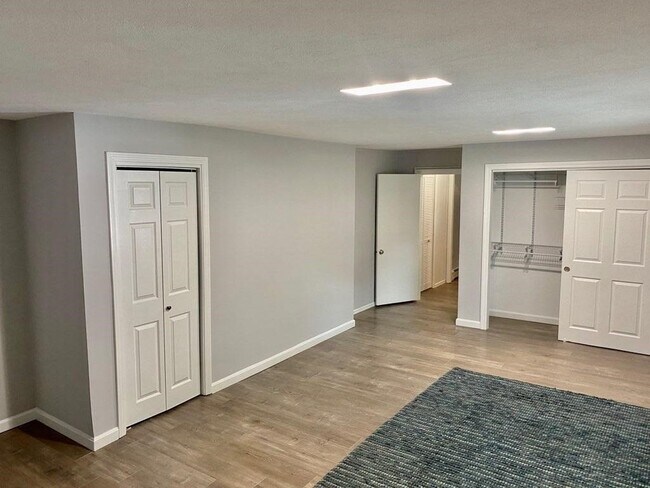 Building Photo - 1164 State Rd