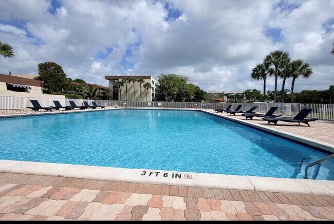 Building Photo - 3121 NW 47th Terrace