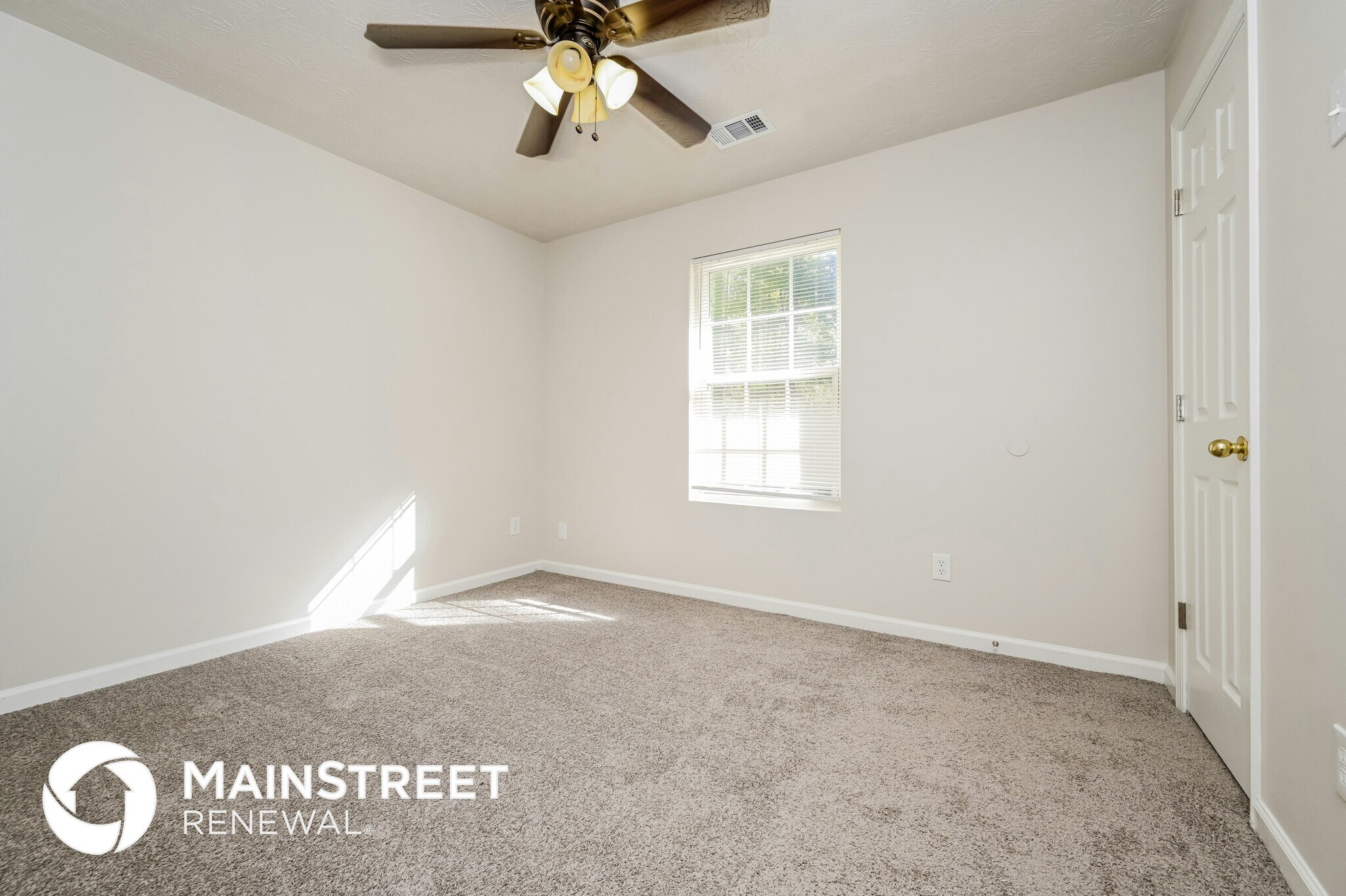 Building Photo - 546 Forest Hill Dr