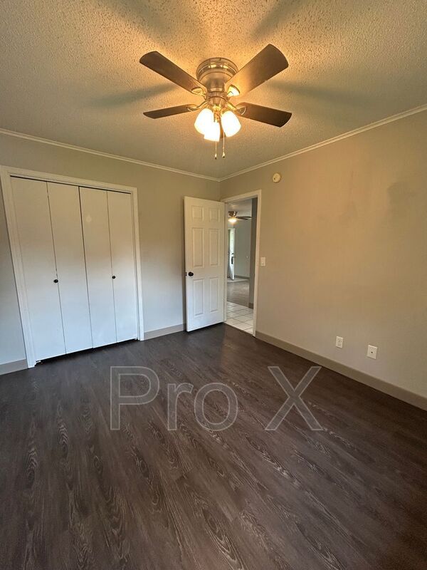 Building Photo - 6537 N Jeanfay Ln