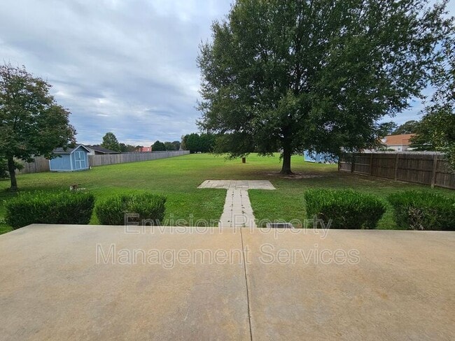Building Photo - 164 Cliett Rd
