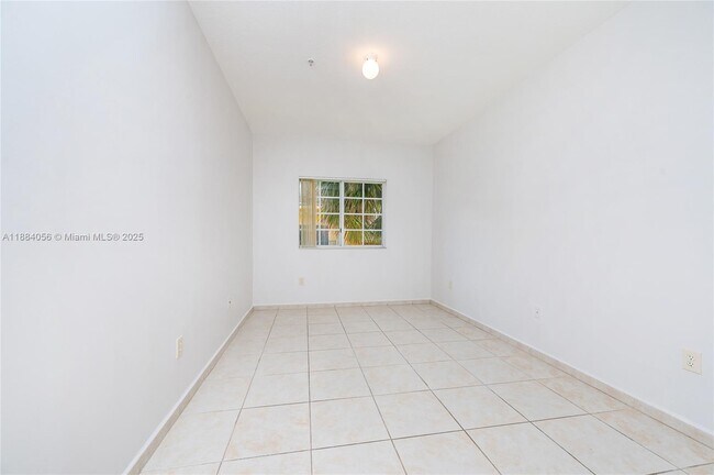 Building Photo - 7290 NW 114th Ave