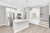 Building Photo - 2347 Hoskins Dr