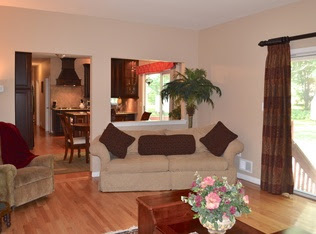 Family Room - 1124 Van Arsdale Dr