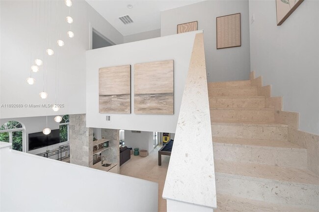 Building Photo - 5801 SW 35th St