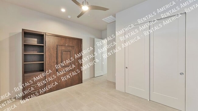 Building Photo - 12526 N Placita El Cobo