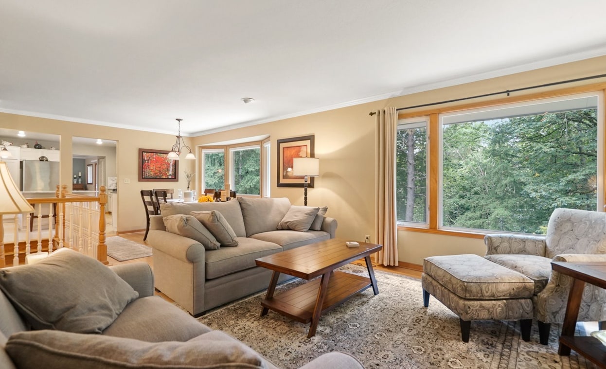 Living room - 4625 SW 42nd Pl