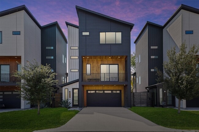 Building Photo - 3805 Harvard St