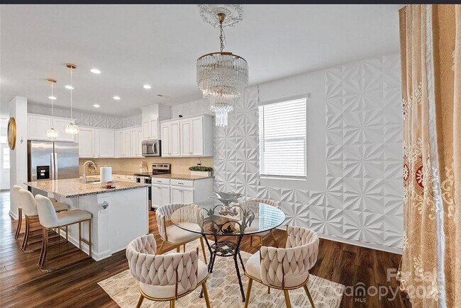 Building Photo - Stunning 4BR House + Office, in Charlotte