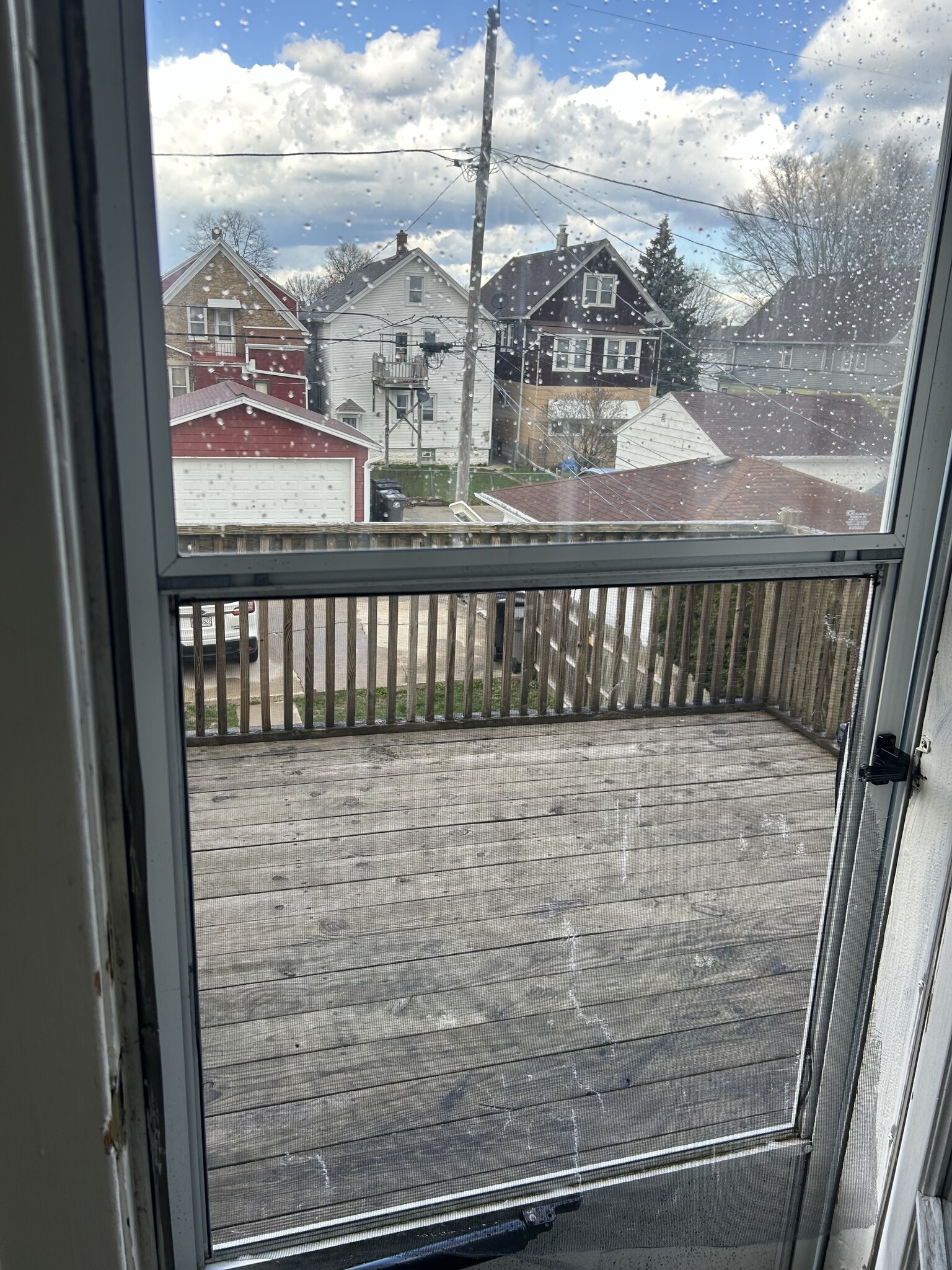 Upper porch/deck - 3708 E Somers Ave