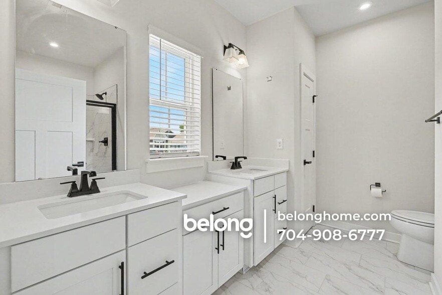 Building Photo - 6529 Cumberland Dr
