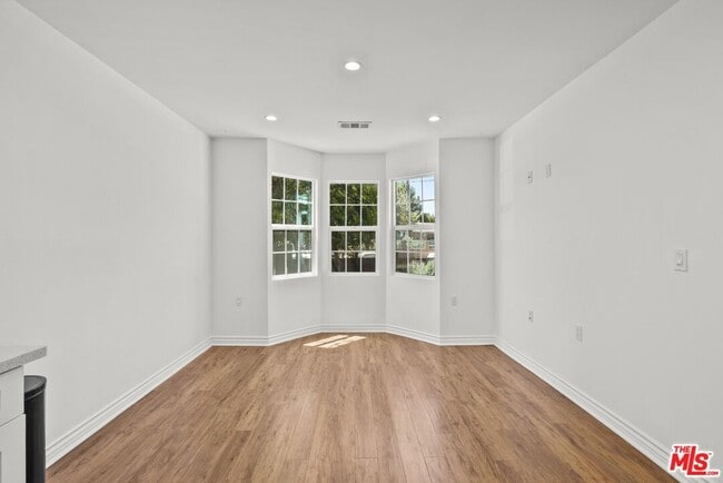 Building Photo - 6712 Cedros Ave