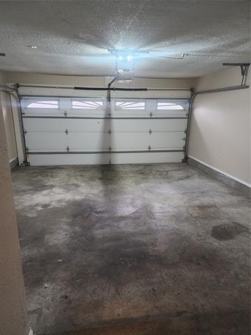 Building Photo - 4302 N Chisholm Trail