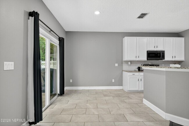 Building Photo - 2038 Creekmont Dr