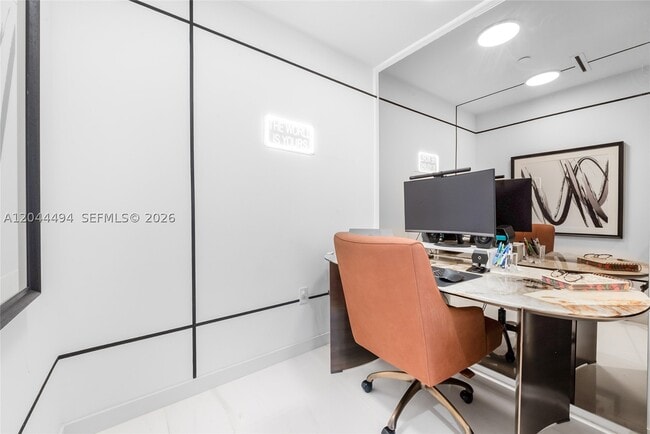 Building Photo - 300 Biscayne Blvd