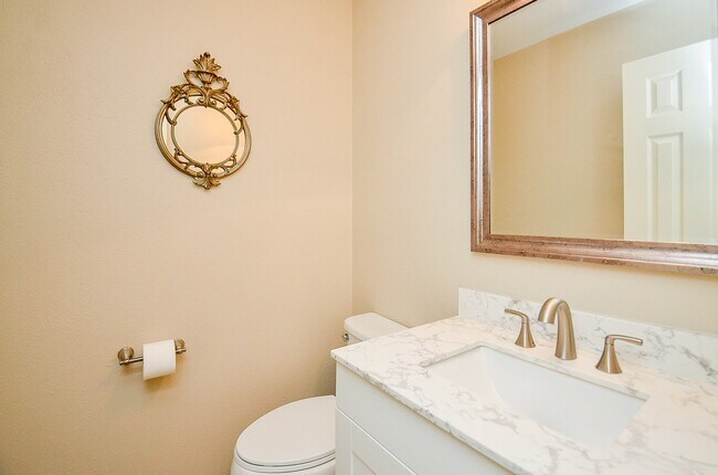Building Photo - 3747 Heritage Colony Dr