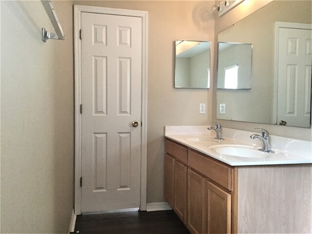 Building Photo - 1071 Royal Marquis Cir