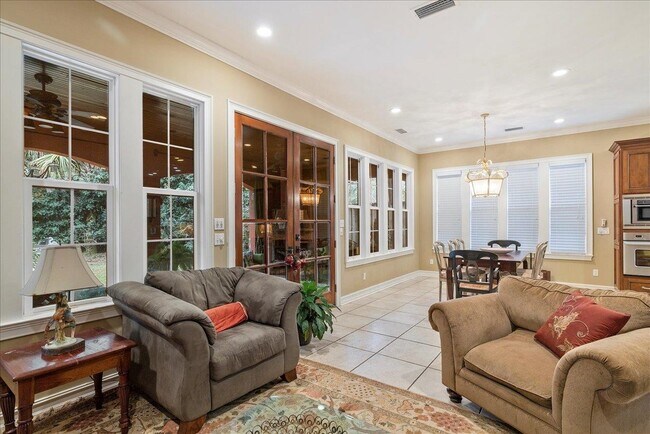 Building Photo - 4146 Forsythe Way