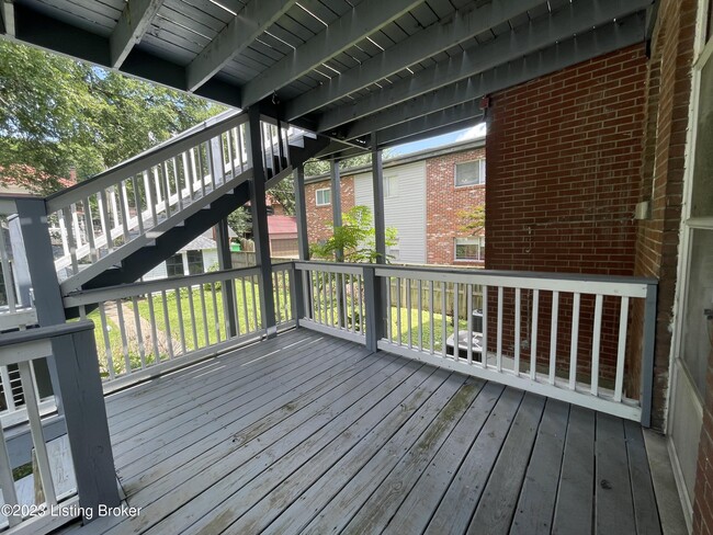 Building Photo - 2177 Baringer Ave