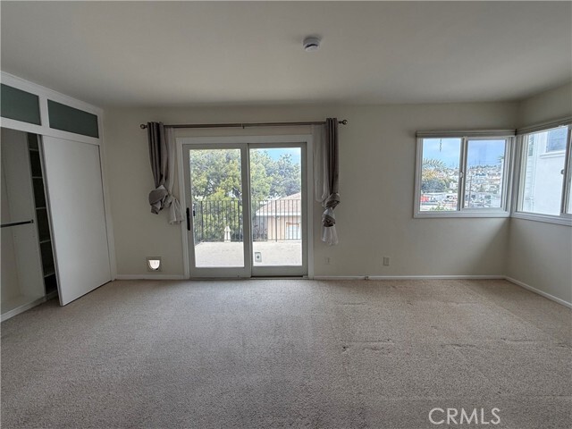 Building Photo - 714 Loma Dr