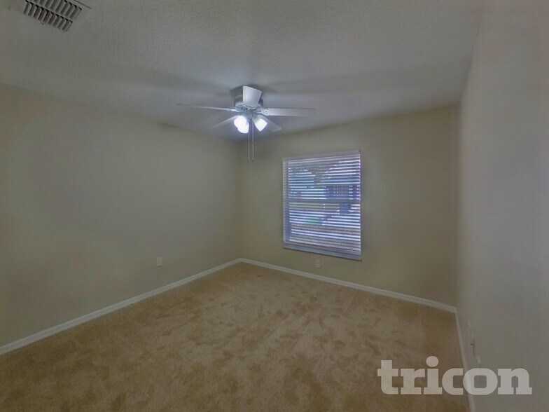 Building Photo - 10330 Summerview Cir