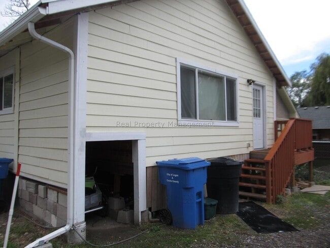 Building Photo - 245 E 300 N