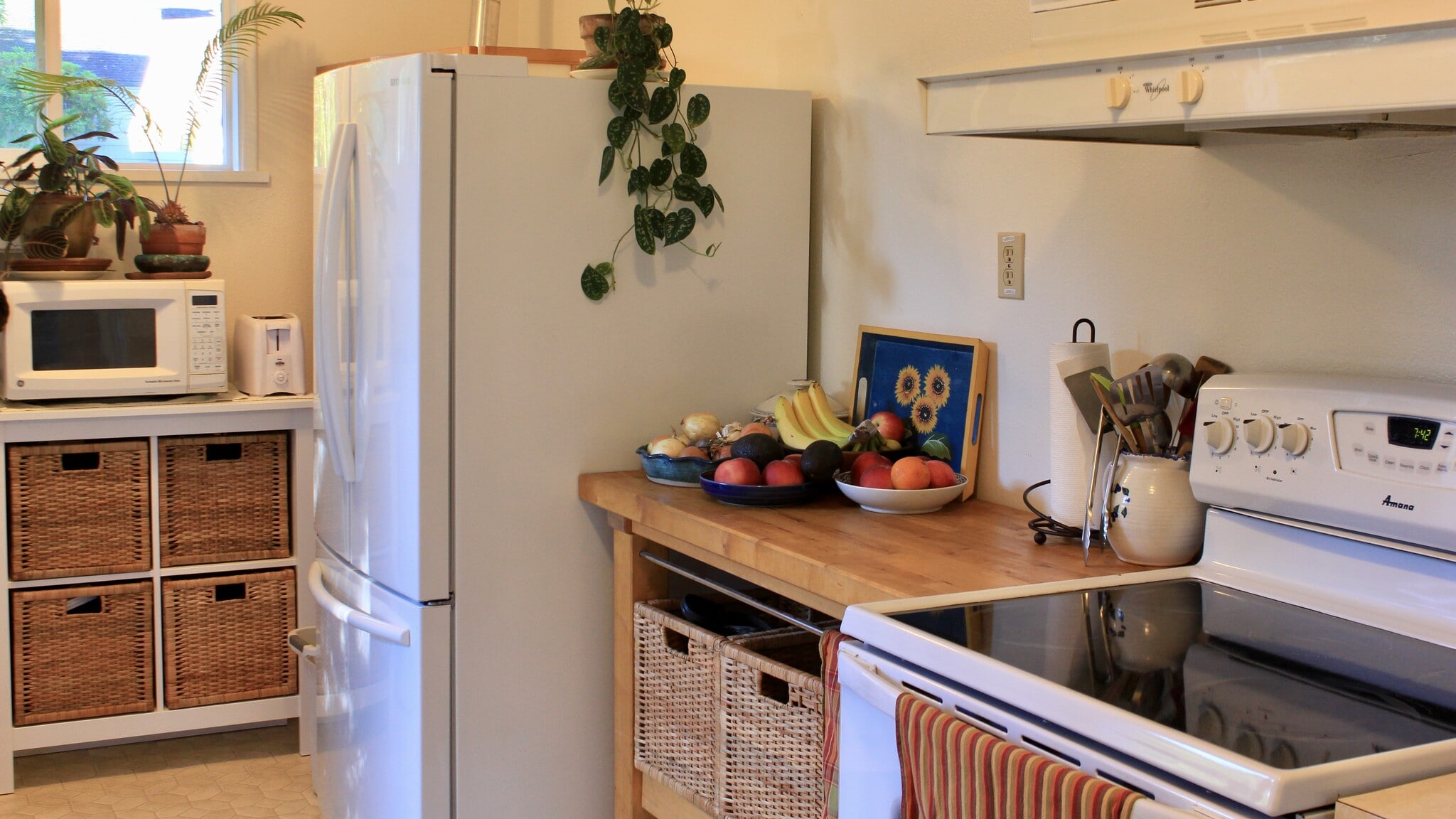 Kitchen - 1103 Brawne Avenue NW