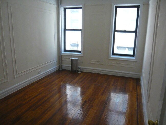 Building Photo - 2184 Barnes Ave
