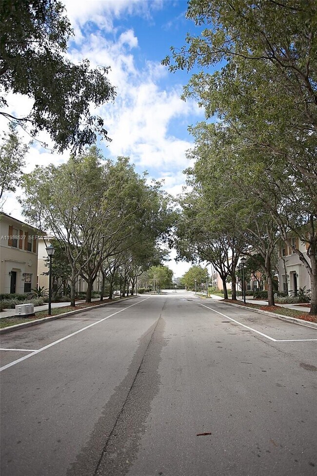 Building Photo - 2409 SW 99th Way