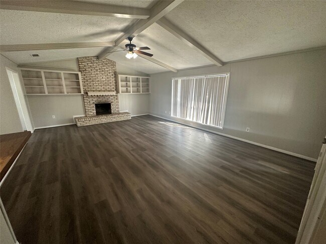 Building Photo - 29031 Elmwood Dr