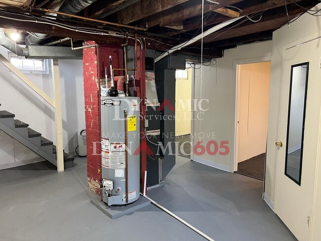 Building Photo - 4BD/2BA House with Double Garage by August...