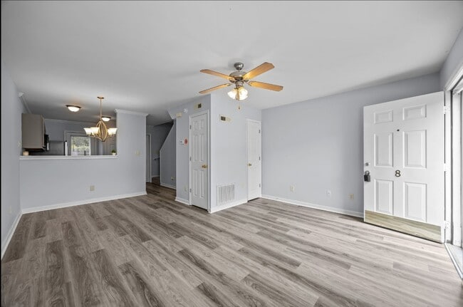 Building Photo - 20 Cheltenham Dr