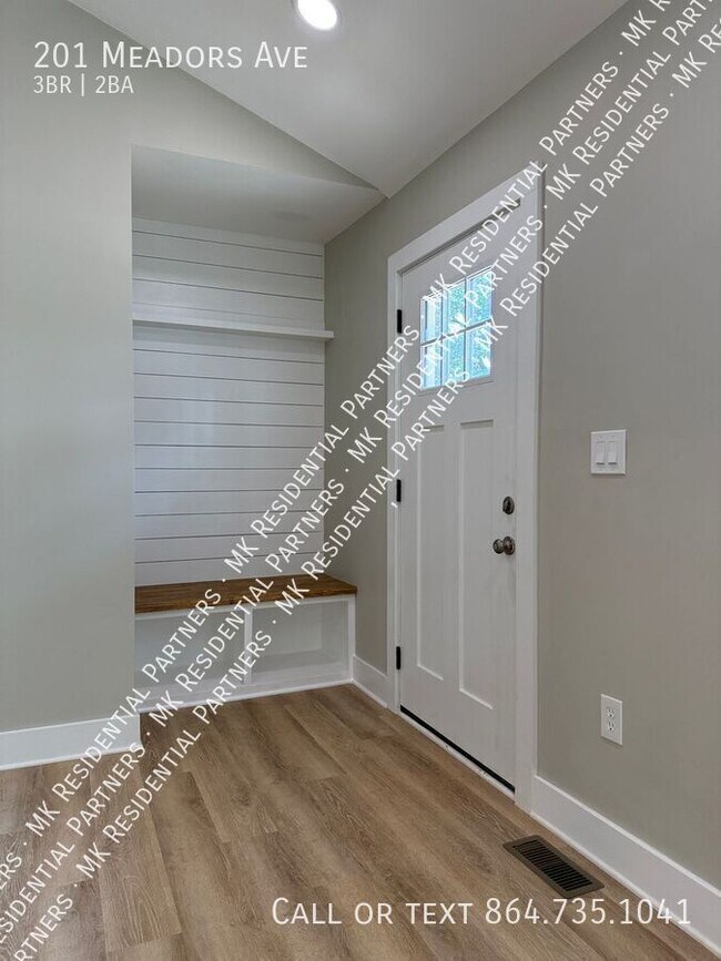 Building Photo - 201 Meadors Ave