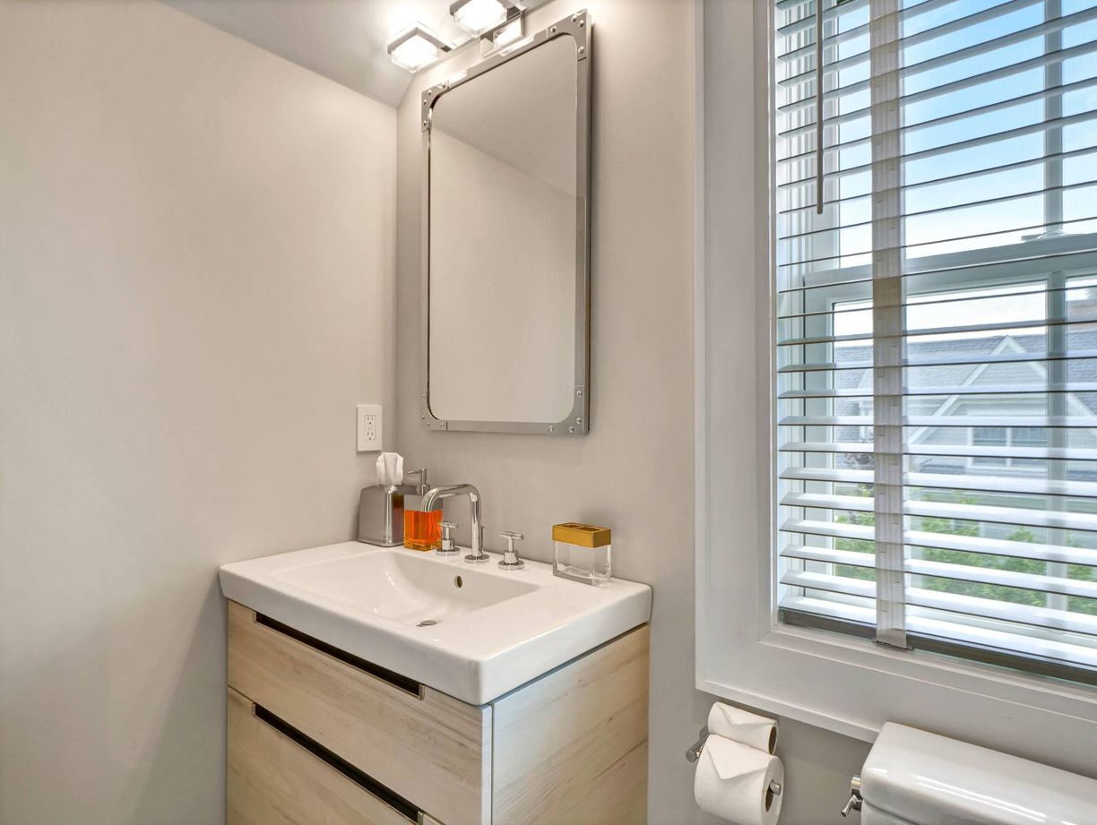 Building Photo - 48 Harvest Ln