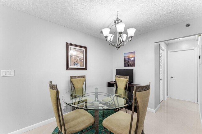 Building Photo - 3215 S Ocean Blvd