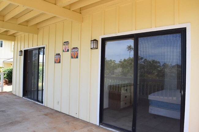 Building Photo - 5152 Lawai Rd