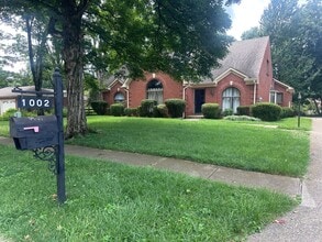 Building Photo - 1002 Juniper Springs Dr
