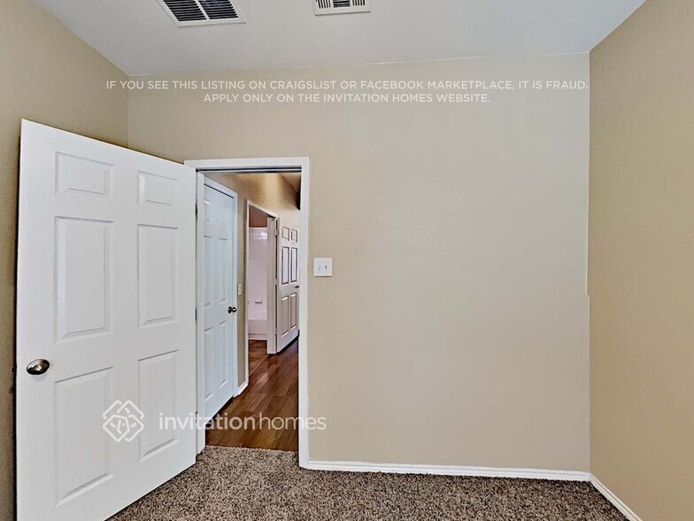 Building Photo - 3013 St Jude Dr