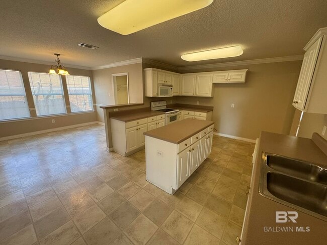 Building Photo - 8356 Carousel Ct