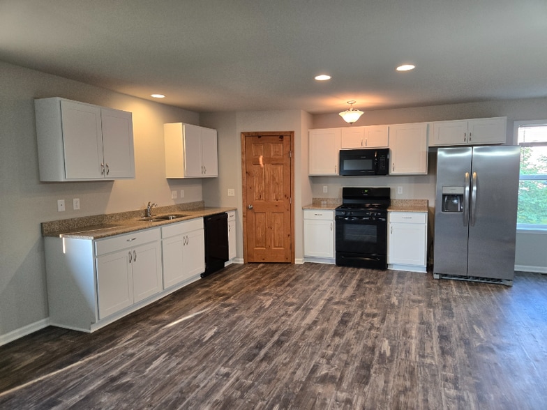 Building Photo - 1044 Witbeck Dr