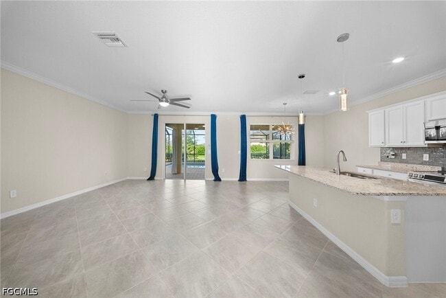 Building Photo - 3697 E Hampton Cir